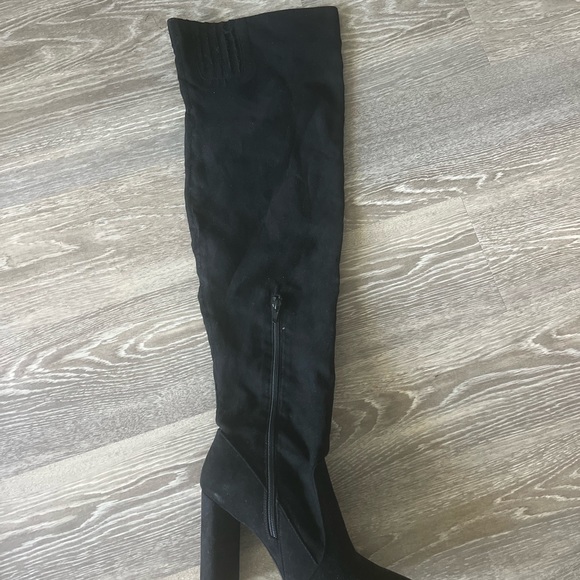 A nice Long boot - Picture 2 of 5